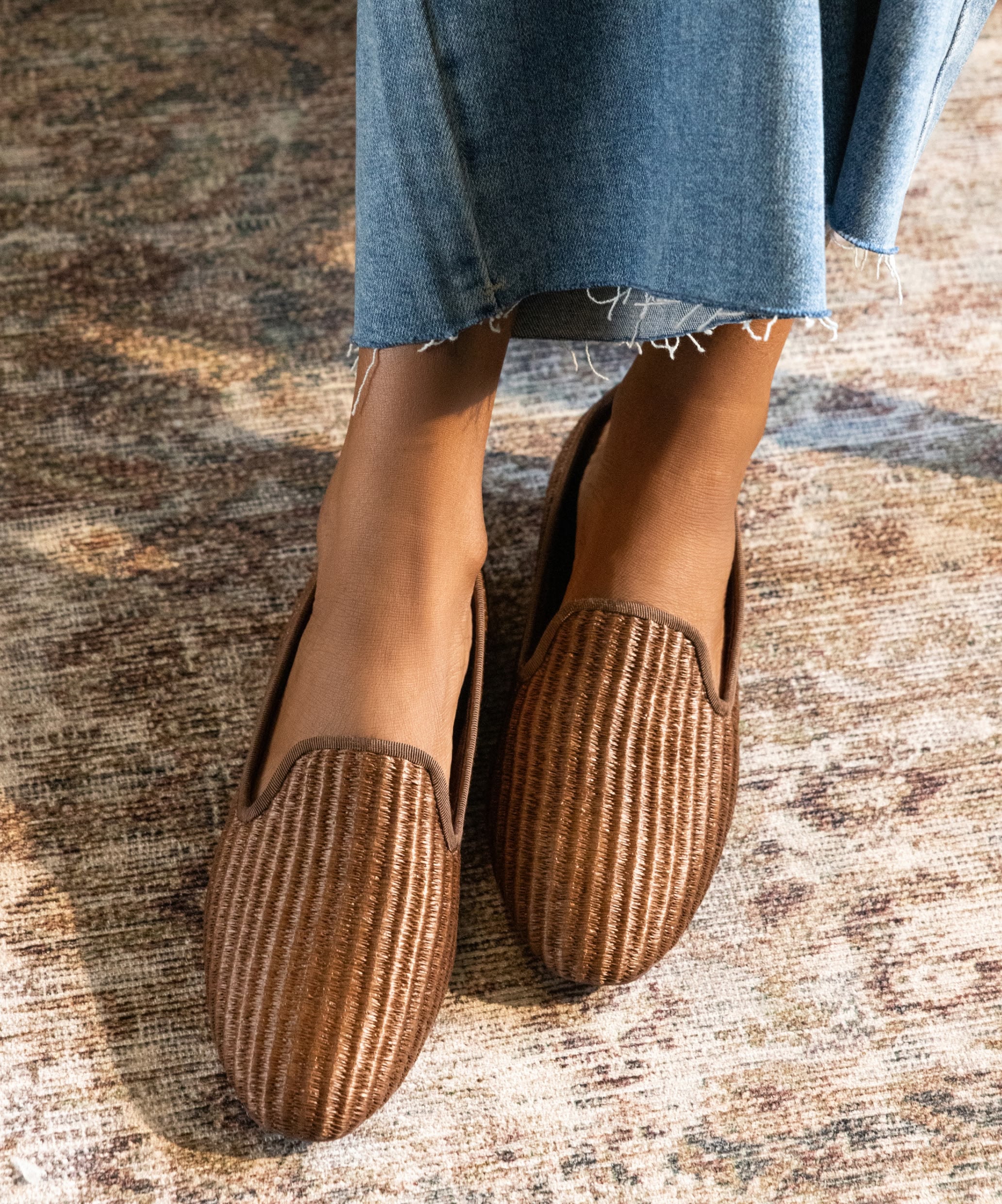 Starling_MahoganyRaffia_PDP_5x6_ShoeOnFoot.jpg